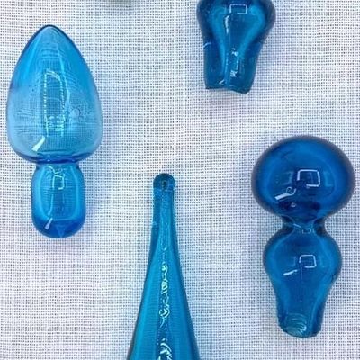 Sale Photo Thumbnail #455: 6 pc Mid Century BLENKO Art Glass Lamp Finial and Decanter Stopper Lot