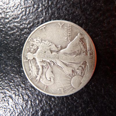1944-D WALKING LIBERTY SILVER HALF DOLLAR