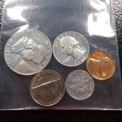 1962 PROOF YEAR 5 PIECE COIN SET * A LOT OF SILVER