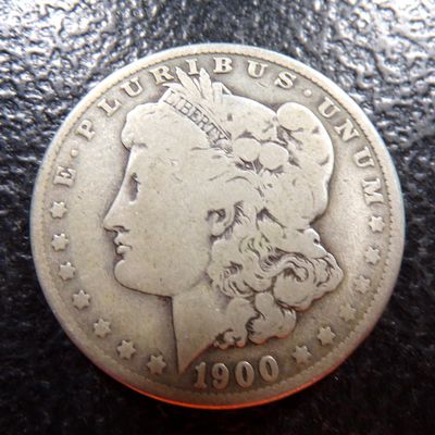 1900-O MORGAN SILVER DOLLAR
