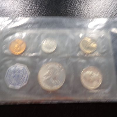 1962 PHILADELPHIA MINT SET MOSTLY SILVER