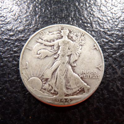 1944 WALKING LIBERTY SILVER HALF DOLLAR