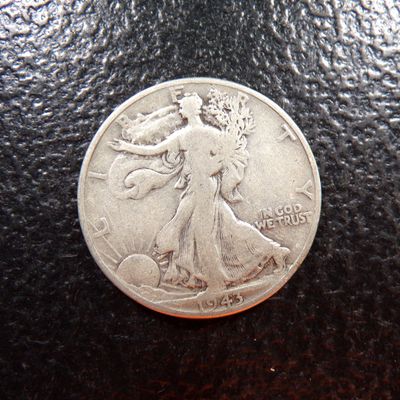 1943 WALKING LIBERTY SILVER HALF DOLLAR