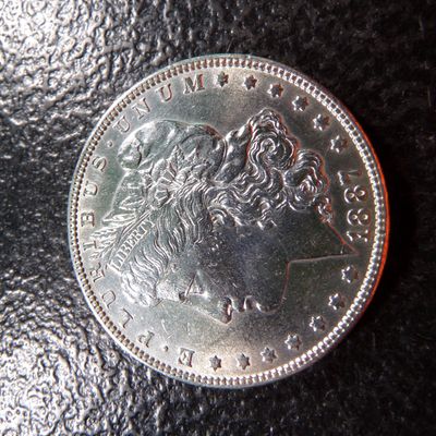 1887 MORGAN SILVER DOLLAR