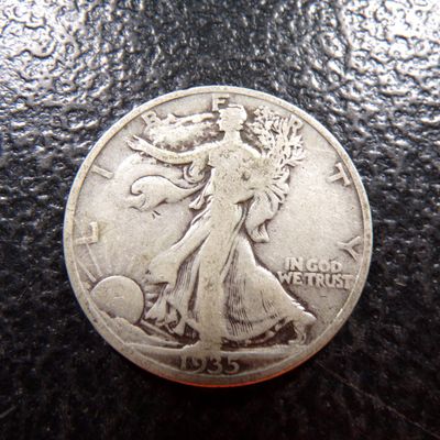 1935 WALKING LIBERTY SILVER HALF DOLLAR