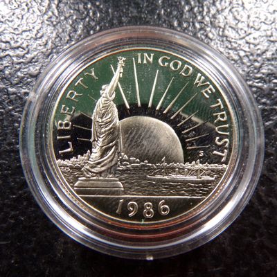 1986-S STATUE OF LIBERTY HALF DOLLAR