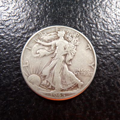 1945-D WALKING LIBERTY SILVER HALF DOLLAR