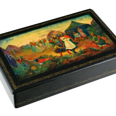 Sale Photo Thumbnail #205: Vintage Russian Palekh Lacquer Box Signed Ivakin