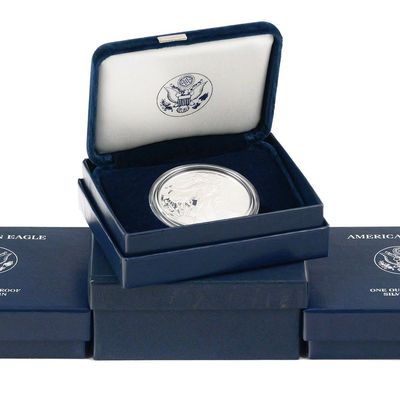 Sale Photo Thumbnail #118: (4) American Silver Eagle Proof Coins 1988 & 2010