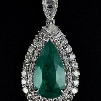 Sale Photo Thumbnail #134: 8.20ct Emerald 3.14ct Diamond Platinum Pendant