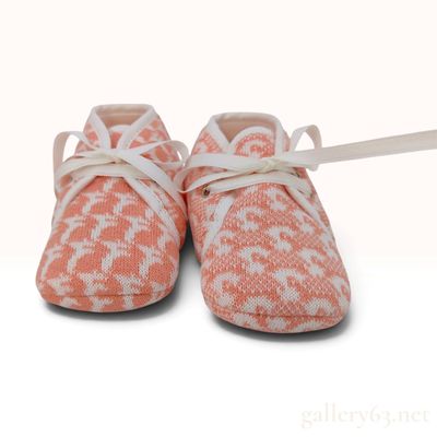 Sale Photo Thumbnail #171: Hermes Salmon Pink and White Knitted Cotton Baby Booties with Box
