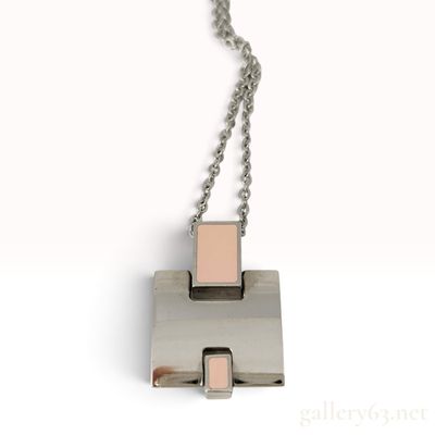Hermes Irene Pink Enamel and Palladium-Plated Pendant Necklace