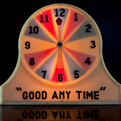 Sale Photo Thumbnail #115: Miracle Clock Countertop Illuminated Amusement Device by Amusement Sales Co.