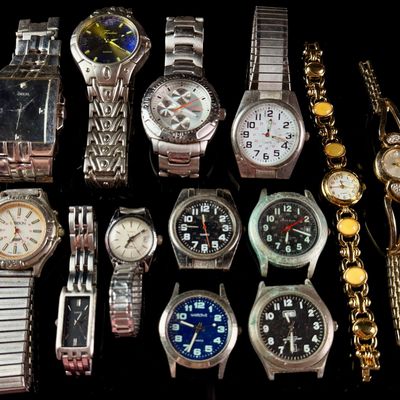 Sale Photo Thumbnail #4: An Assortment of Fifteen Men's and Women's Quartz Wristwatches and Watch Heads