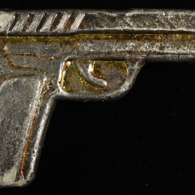 2018 2 OZ .999 SILVER PISTOL 3D POURED BAR