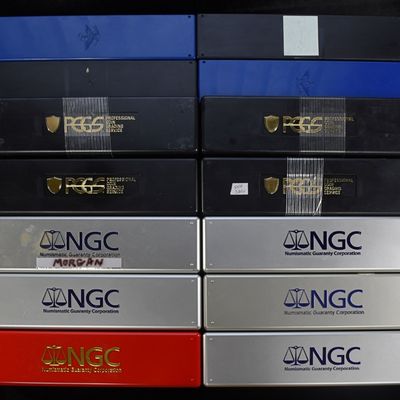 (14) USED PLASTIC SLABBED COIN BOXES