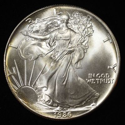 1986 AMERICAN SILVER EAGLE