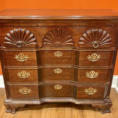 American Drew Mahogany Block Front Shell Carved Bachelors Chest
