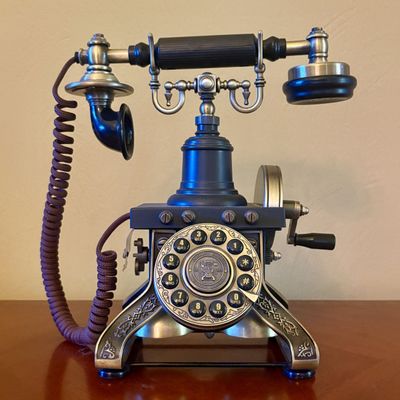 LME Antique Collection Classic Series Reproduction Magneto Desk Stand Telephone