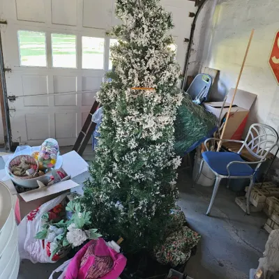 Sale Photo Thumbnail #23: flocked christmas tree