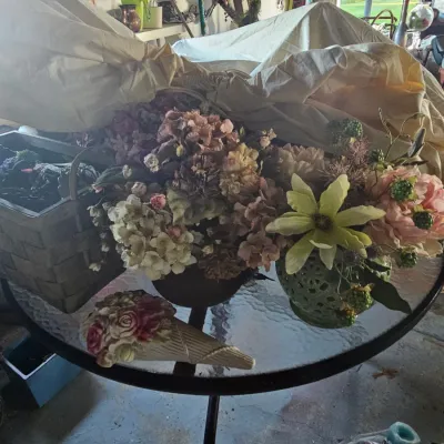 Sale Photo Thumbnail #70: floral arrangements