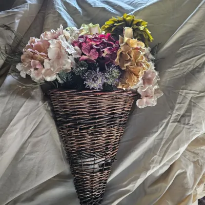 Sale Photo Thumbnail #81: floral arrangements