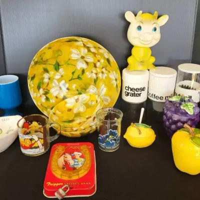 Kitschy Pickers Lot (LR)
