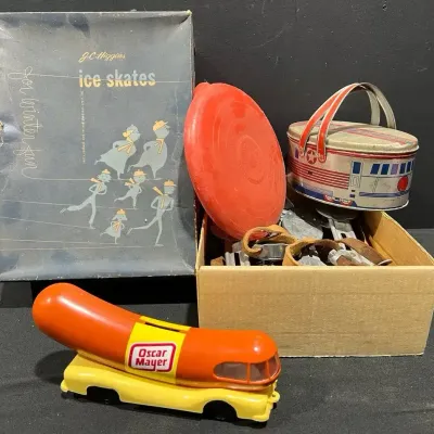 ‘30’s Decoware Burlington Zephyr Train Lunchbox, Oscar Mayer Wienermobile Bank, Hustler&Winslow Skat