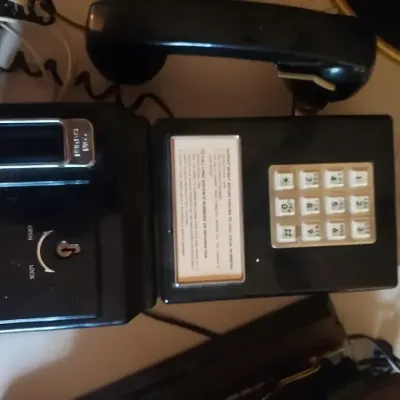 Sale Photo Thumbnail #40: not old phone