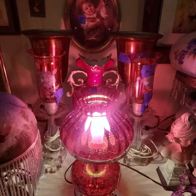 Sale Photo Thumbnail #99: fenton and other lamps