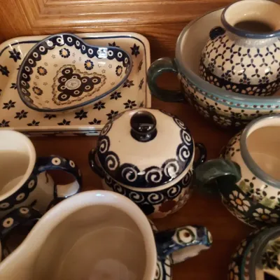 Sale Photo Thumbnail #11: Boleslawiec pottery