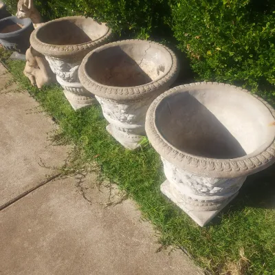 Sale Photo Thumbnail #119: planters