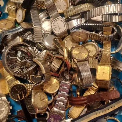 Sale Photo Thumbnail #44: more men's watches