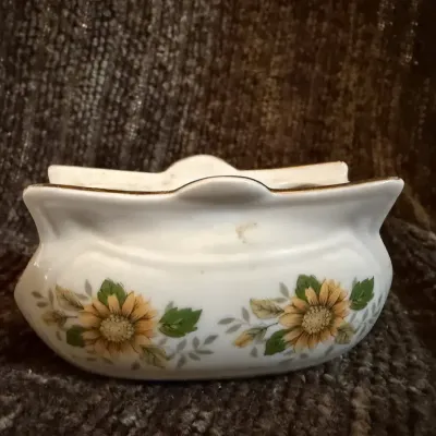 Floral Ceramic Three-Hole Holder with Gold-Tone Trim