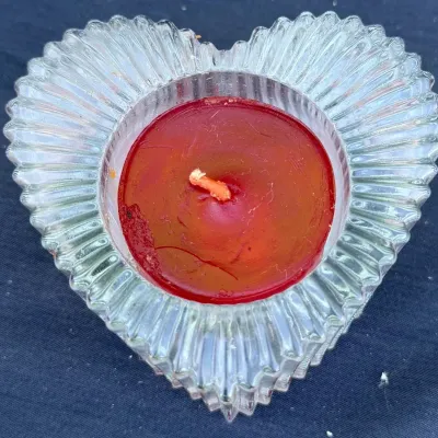 Vintage 1982 Avon Love Light Clearfire Heart Glass Candle Softscent 50g w/ Box