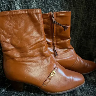 Vintage Options Women's Leather Ankle Boots, Size 8 M, Cognac Tan, Side Zip, Gold Buckle Accent.