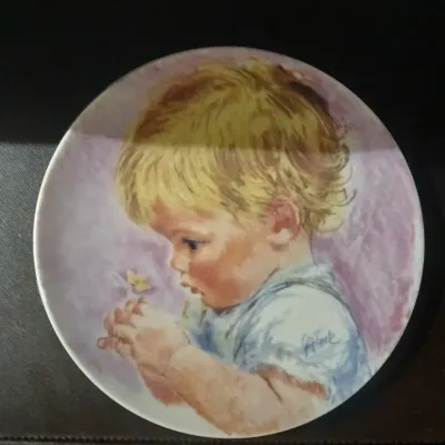 Edna Hibel Child with Flower Collector Plate – 8”