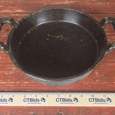 Sale Photo Thumbnail #24: Cuisinart 10-In. Cast Iron Griddle Pan for Grill Campfire