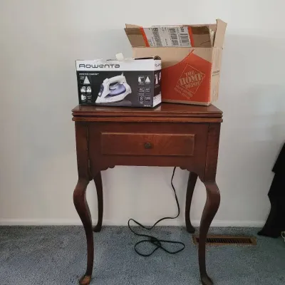 Vintage Free Westinghouse Sewing Machine Lot - READ DESCRIPTION