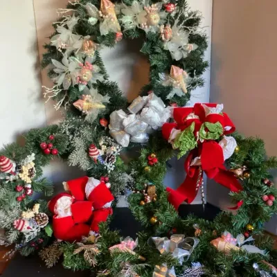 Christmas Wreath Lot 