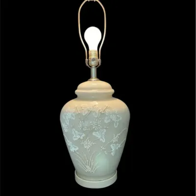 Vintage Chinoiserie Beige Frosted Ginger Jar Table Lamp