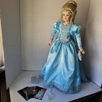 The Danbury Mint Cinderella Doll - Collectible, Perfect Condition!