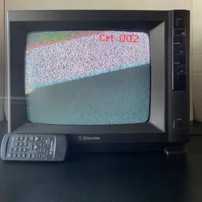 CRT Emerson Tv With Remote Powers On