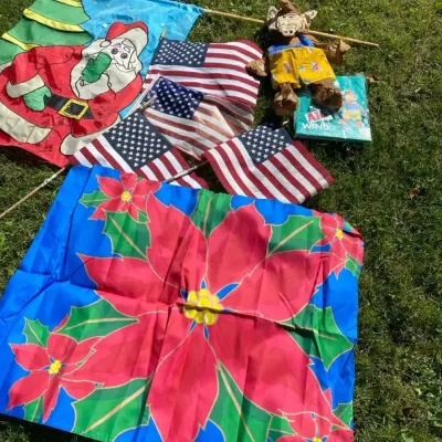 Outdoor Flag Lot- Santa, Alf, USA, Poinsettias 