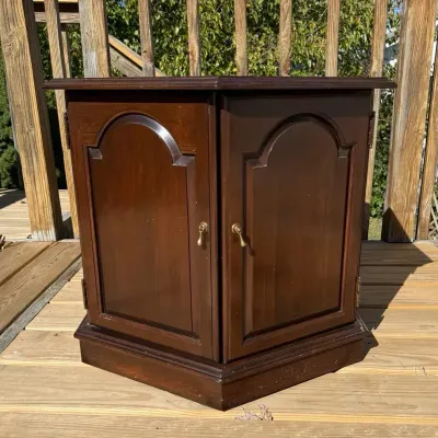 Ethan Allen Wood Hexagonal End Table/Cabinet - Georgian Court 