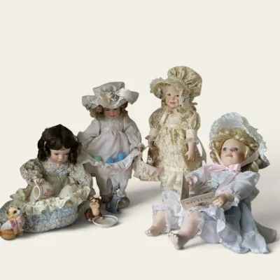 Girls and Cats - The Danbury Mint Doll Lot