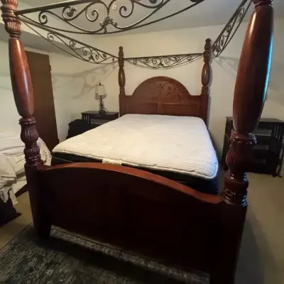 Beautyrest Mattress, Box Spring & Wood Canopy Bed
