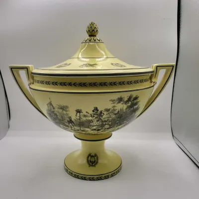 Mottahedeh Italian Lidded Urn*
