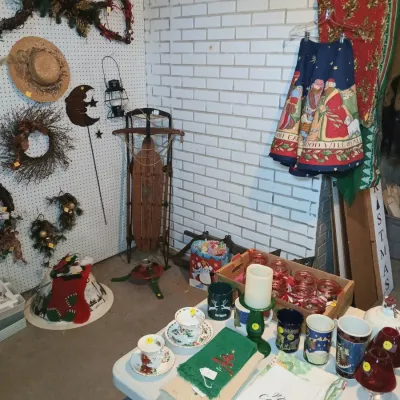 Sale Photo Thumbnail #133