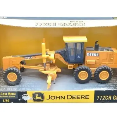 1/50 Die Cast John Deere 772CH Grader